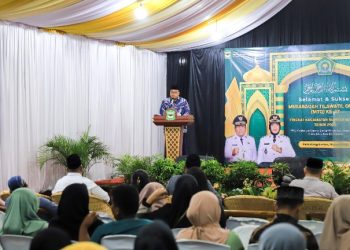 Wali Kota Pematangsiantar Wesly Silalahi, SH, MKn Diwakili Asisten Administrasi Umum Setdako Dedy Tunasto Setiawan, SH, MH Menutup MTQN Ke - 37 Tingkat Kecamatan Siantar Marihat.