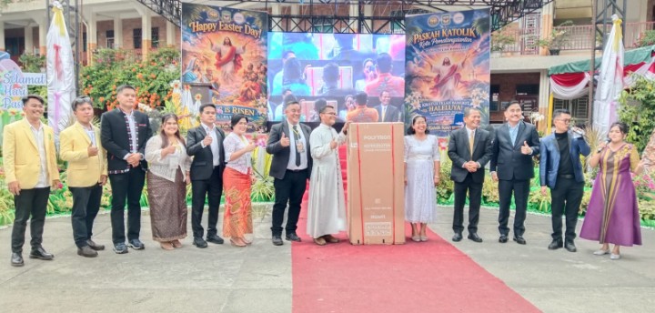 Penyerahan Hadiah Kepeda Umat Yang Menerima Lucky Draw di Perayaan Puncak Paskah Katolik Kota Pematangsiantar Tahun 2026.