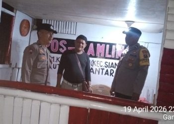 Polsek Siantar Utara Laksanakan SALING di Pos Kamling Jalan Tanah Jawa.