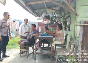 Bhabinkamtibmas Polsek Siantar Utara Sambang Kamtibmas Ke Rumah Warga Jalan Merbau.