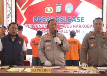 Polres Simalungun Tidak Diam, Narkoba Terus Dibabat, Kwartal-I 2026 Catat 74 Kasus & 91 Tersangka — Tinta Belum Kering, Tiga Tersangka Sabu Langsung Diringkus Malam Itu Juga.