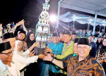 MTQ Ke - 52 Tingkat Kabupaten Simalungun Resmi Ditutup, Bupati Berikan Hadiah Umroh Kepada Tiga Pemenang.