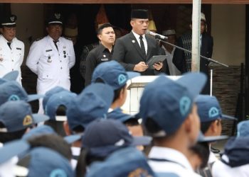 Wali Kota Pematangsiantar Wesly Silalahi, SH, MKn Diwakili Sekda Junaedi Antonius Sitanggang, SSTP, MSi Menjadi Pembina Upacara Peringatan Hari Pendidikan Nasional Tahun 2026.