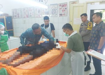 Polseķ Siantar Utara Cek TKP Gantung Diri.