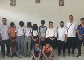 Polisi Peduli: Polsek Tanah Jawa Gelar Razia Kasih Sayang, Sasar Pelajar yang Bolos Sekolah.
