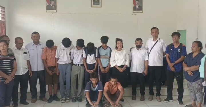 Polisi Peduli: Polsek Tanah Jawa Gelar Razia Kasih Sayang, Sasar Pelajar yang Bolos Sekolah.