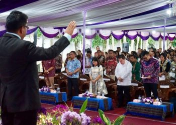 Wali Kota Pematangsiantar Wesly Silalahi, SH, MKn Ikuti Perayaan Paskah ASN Pemko Pematangsiantar.