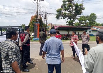 Polres Simalungun Kawal Profesional Unjuk Rasa Jilid II Kelompok Tani Plasma Tunas Malela ke PT Eastern Sumatera Indonesia, Situasi Terkendali.