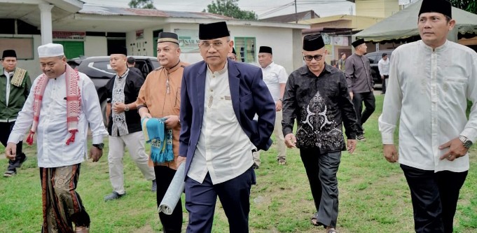 Hari Raya Idul Adha 1447 H di Kabupaten Simalungun : Suasana Syahdu, Bupati Sembelih Langsung Hewan Qurban.