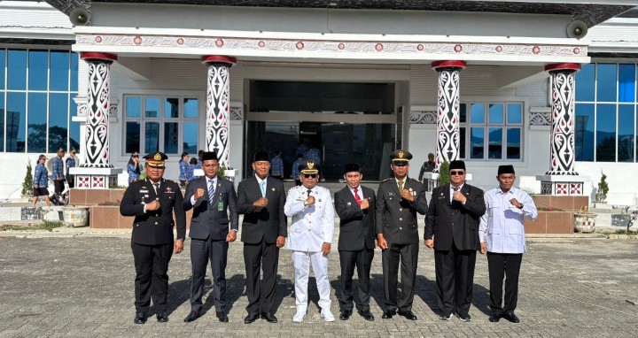 Wakapolres Simalungun Hadiri Upacara Hari Lahir Pancasila di Kantor Bupati : Polri Tegaskan Komitmen Bela Negara Bersama Pemerintah Daerah.