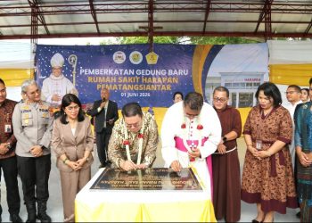 Wali Kota Pematangsiantar Wesly Silalahi, SH, MKn, Hadiri Acara Pemberkatan Gedung Baru Rumah Sakit Harapan.