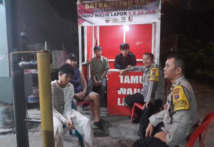Polsek Siantar Timur Laksanakan SALING di Pos Satkmaling SBC Cegah Guantibmas dan Kejahatan.