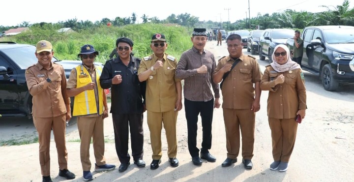 Ruas Jalan Kabupaten di Nagori Bandar Tinggi Segera Diperbaiki : Masyarakat Ucapkan Terima Kasih Kepada Bupati Simalungun.