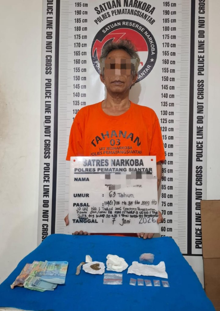 Ungkap Peredaran Narkoba Polres Pematangsiantar Amankan AM Didepan Rumah.