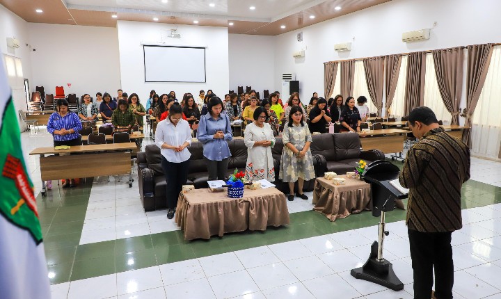 Tim Penggerak Pemberdayaan Kesejahteraan Keluarga (TP PKK) Kota Pematangsiantar Melaksanakan Program Kerohanian Pendalaman Alkitab & Pengajian Rutin.