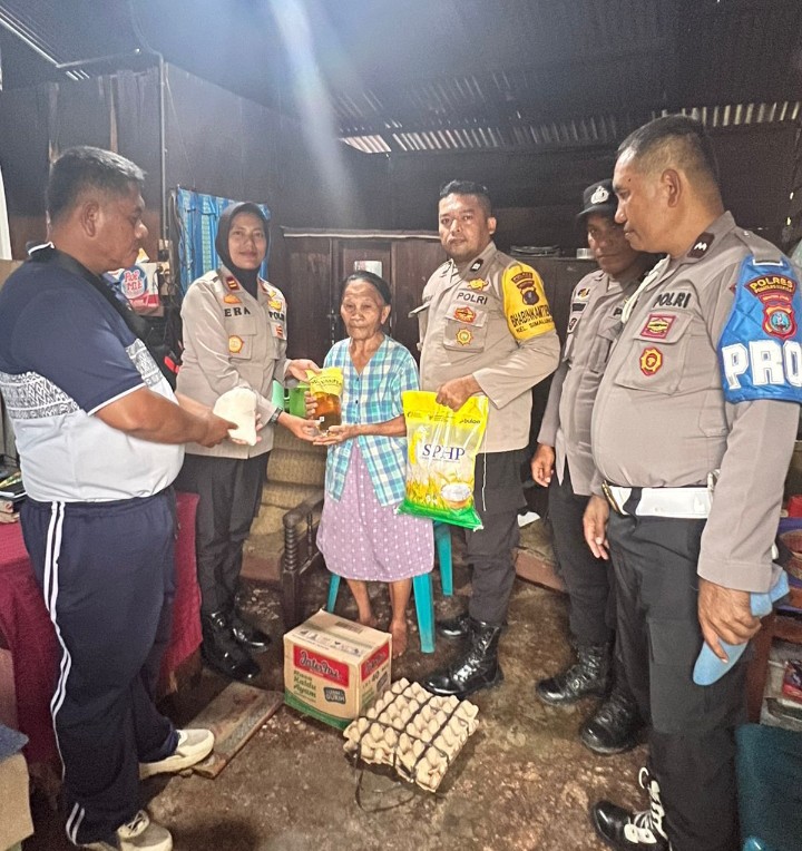 Sambut Hari Bhayangkara Ke - 80,Polsek Siantar Selatan Berbagi.