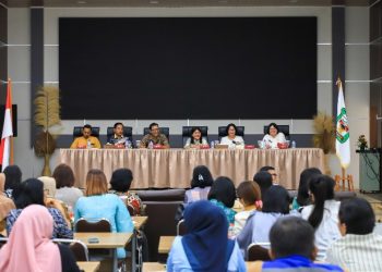 Ketua TP PKK Kota Pematangsiantar Ny Liswati Wesly Silalahi Menggelar Rapat Terkait Persiapan Monitoring Desa/Kelurahan Pelaksana Tertib Administrasi, PAAR, UP2K, Aku Hatinya PKK & IVA Test Oleh TP PKK Provinsi Sumut.