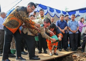 Walikota Pematangsiantar Wesly Silalahi, SH, MKn Melakukan Pelatekan Baru Pertama .