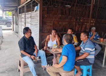 Sampaikan Pesan Kamtibmas, Bhabinkamtibmas Polsek Siantar Timur Sambang Kamtibmas Kepada Warga.