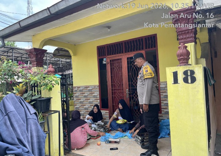 Bhabinkamtibmas Polsek Siantar Barat Monitoring Distribusi MBG di Pos Yandu Jalan Aru.