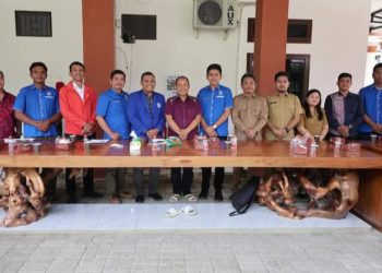 Kunjungan DPC GAMKI Pematangsiantar Ke Rumah Dinas Ketua DPRD Kota Pematangsiantar Timbul Marganda Lingga, SH.