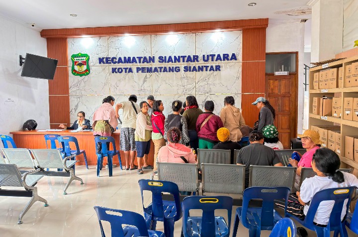 Pemko Pematangsiantar Memberikan Layanan Dukungan Psikososial Bagi Korban Kebakaran Pasar Dwikora.