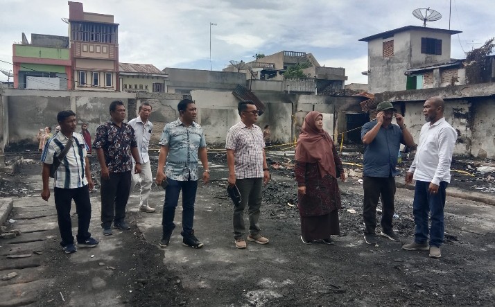 Komisi II DPRD Kota Pematangsiantar Tinjau Lokasi Kebakaran di Pasar Dwikora.