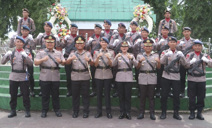 Kapolres Simalungun : "Jadilah Pahlawan Bagi Bangsa dan Negara" – Ziarah Bersama Sambut HUT Bhayangkara Ke - 80.