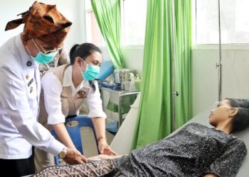 Peduli Terhadap Kesehatan Masyarakat : Bupati Simalungun Evakuasi Tisa Nurzila Ke RSUD Perdagangan.