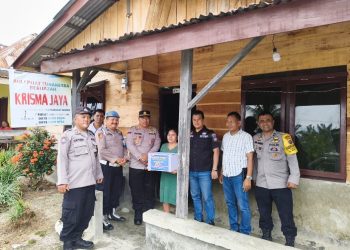 Sambut HUT Bhayangkara Ke - 80, Polsek Siantar Marihat Berbagi Kepada Warga Membutuhkan.