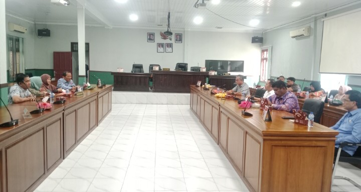Wakil Ketua DPRD Pematangsiantar Ir. Daud Simanjuntak, MM Pimpin Rapat Dengan Bapemperda DPRD Provinsi Sumut.
