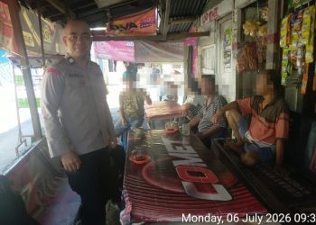 Bhabinkamtibmas Polsek Siantar Martoba Kembali Sambangi Warkop Respon Keluhan Warga.