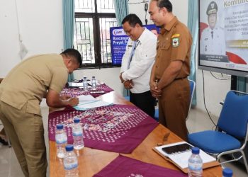 Dinas Kominfo Kota Pematangsiantar Melaksanakan Penandatanganan Komitmen Bersama Mendukung Dashboard Satu Data Untuk Peningkatan Kualitas Layanan Publik.