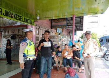 Sat Lantas Polres Pematangsiantar Sosialisasi Tertib Berlalu Lintas Kepada Pengemudi & Mandor Bus.