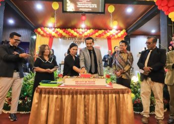 Kegiatan Pemotongan Kue Dalam Rangka HUT GBI COP.