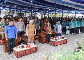Anggota Komisi II DPRD Kota Pematangsiantar Aprial Ginting Foto Bersama Dengan Peserta Kegiatan UMKM Tahun 2026.