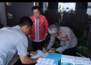 Wujud Sinergitas, Kapolres Pematangsianțar Terima Bantuan Alat Tes Urine Dari Walikota Pematangsiantar.