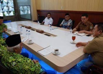 Wali Kota Pematangsiantar Wesly Silalahi, SH, MKn Sambut silaturahmi Dewan Masjid Indonesia (DMI) Kota Pematangsiantar.