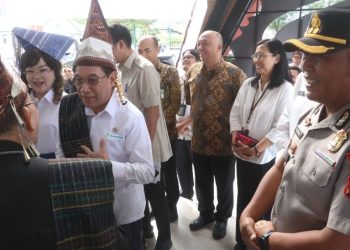 Kapolres Simalungun Dampingi Kunjungan Kerja Wamenkes RI, Tinjau Langsung Skrining TBC Terintegrasi Program Cek Kesehatan Gratis di Parapat.
