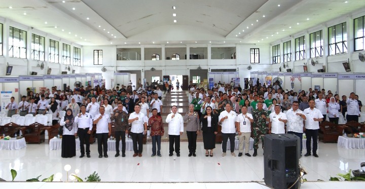 Wali Kota Pematangsiantar Wesly Silalahi, SH, MKn Buka Pameran Kesempatan Kerja (Job Fair) di Kota Pematangsiantar Tahun 2026.