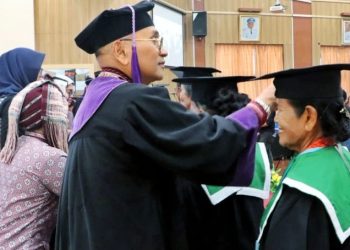 Wisuda 360 Peserta Sekolah Lansia Tangguh, Bupati Simalungun : "Semangat Belajar Tidak Pernah Dibatasi Oleh Usia".