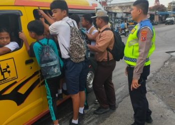 Sat Lantas Polres Pematangsiantar Himbau Supir Angkutan Umum Tertib Berlalulintas.