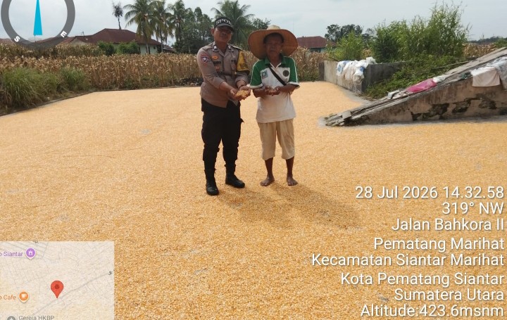 Polsek Siantar Marihat Sambang Petani Binaan di Jalan Bahkora II.