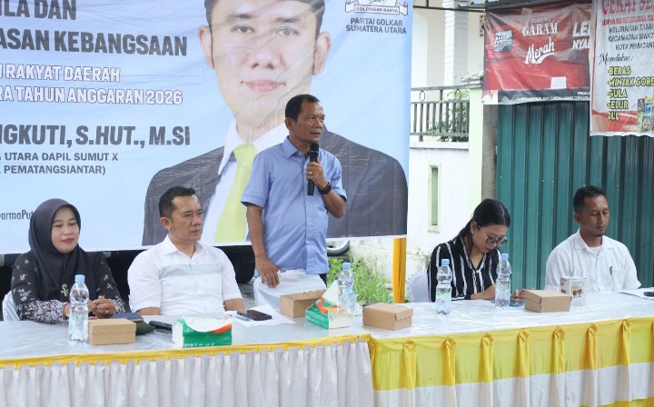 Wakil Ketua DPRD Kota Pematangsiantar Ir. Daud Simanjuntak, MM Menyampaikan Kata Sambutan di Kegiatan Sosialiasi Penyebarluasan Ideologi Pancasila & Penguatan Wawasan Kebangsaan.