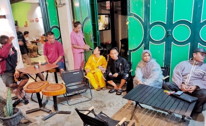 Tim Gabungan Pemkab Simalungun Berhasil Evakuasi Enam Warga Terjebak Banjir di Serbalawan.