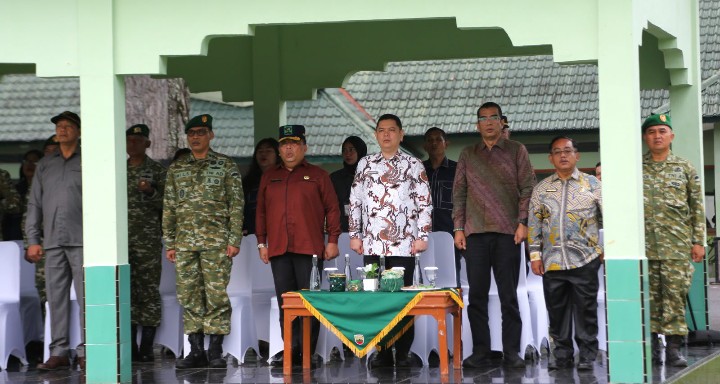 Wali Kota Pematangsiantar Wesly Silalahi, SH, MKn Diwakili Staf Ahli Bidang Pembangunan Muhammad Hamdani Lubis, SH Hadiri Upacara Penutupan Pendidikan Sarjana Penggerak Pembangunan Indonesia (SPPI) Koperasi Desa/Kelurahan Merah Putih (KDKMP) & Kampung Nelayan Merah Putih (KNMP) TA 2026.