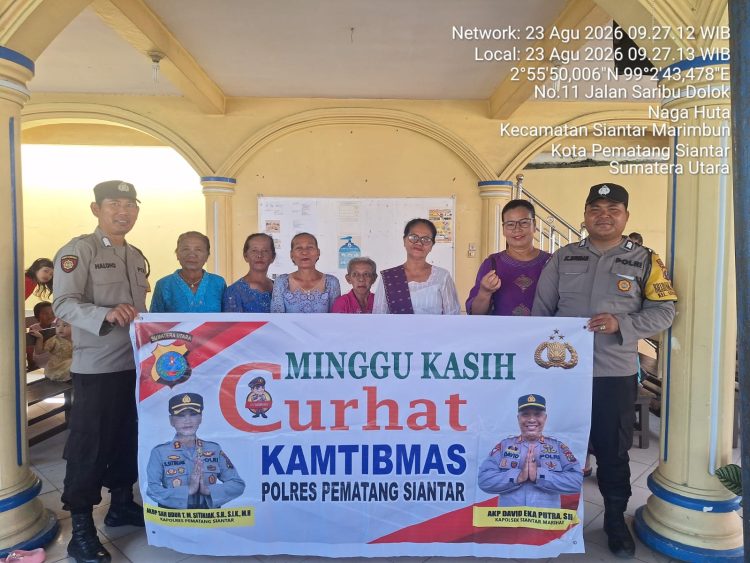 Bhabinkamtibmas Polsek Siantar Marihat Minggu Curhat Kamtibmas di Gereja HKI Juma Saba Simpang 2.