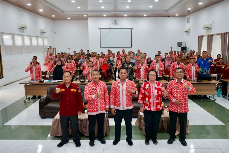 Wali Kota Pematangsiantar Wesly Silalahi, SH, MKn Diwakili Sekda Junaedi Antonius Sitanggang, SSTP, MSi Pimpin Rakor Tindak Lanjut Temuan PPATK Terkait Keluarga Penerima Manfaat (KPM) Bansos Terindikasi Judol.