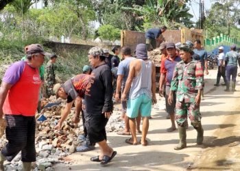Semangat Kebersamaan Saling Membantu, Pemkab Simalungun Bersama TNI, Polri, Ormas & Warga Gotong Royong Pulihkan Serbelawan.