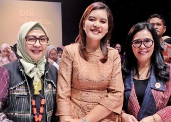 Dekranasda Simalungun Promosikan Wastra Khas Daerah di Acara BTN Indonesia Fashion Week 2026.
